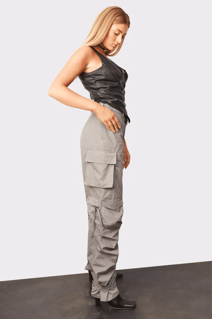 Jade Bustier - Image 5