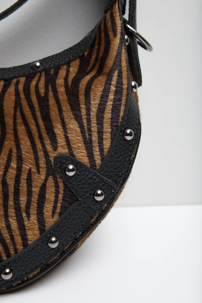 Hype Vegan Baguette Bag Zebra Brown - Image 6