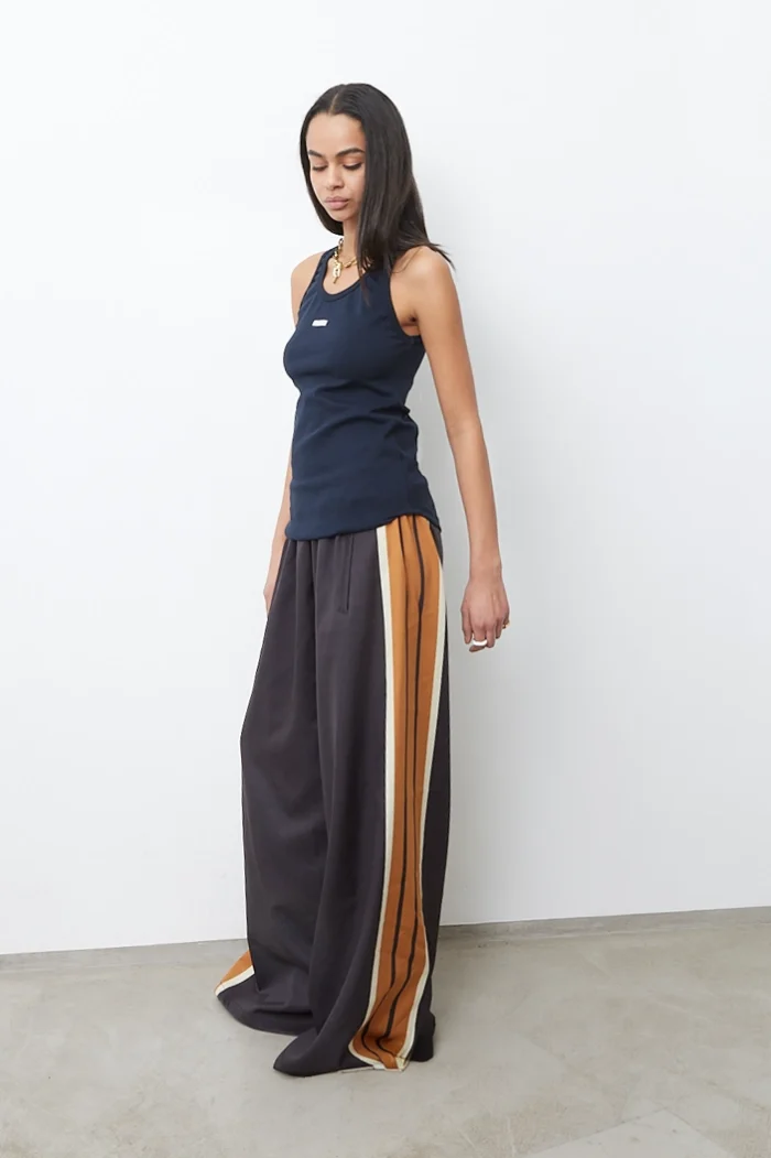 Γυναικεία  LOOSE FIT Παντελόνα Με Πλαινή Ρίγα APPAREL Μαύρη - Image 2